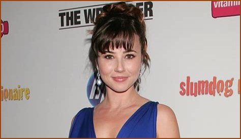 The Blonde Bombshell: Linda Cardellini's Transformation